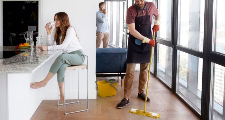 This can be an overwhelming task, especially if you’re managing more than one property or if there’re back-to-back bookings. Can professional Airbnb cleaners help?